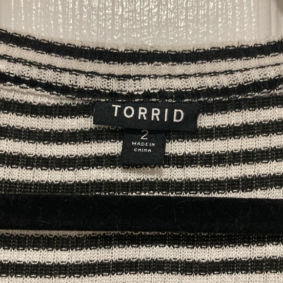 Torrid Long Sleeve Tshirt - Picture 3 of 6